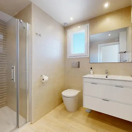 3 Bed Aguas Nuevas 196 Floor Family Res * Торевьиа